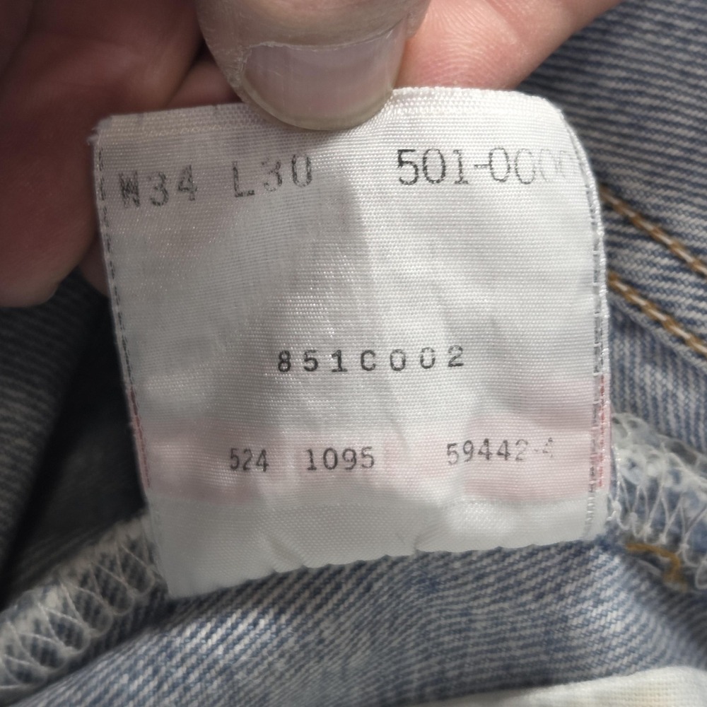 Vintage Levis 501 Jeans Mens Blue Straight Button Fly Made In USA Fits 30x26 - Picture 8 of 16